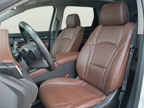 Used 2019 Buick Enclave Avenir w/ Avenir Technology Package AWD/4WD image 37