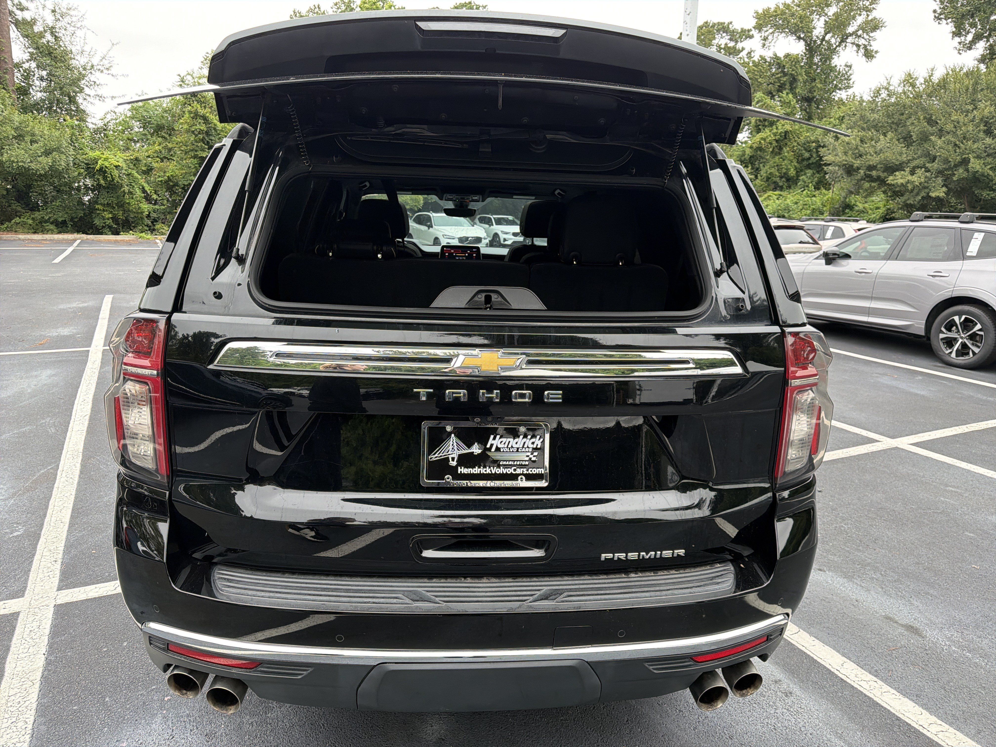 Used 2021 Chevrolet Tahoe Premier w/ Premium Package RWD image 9