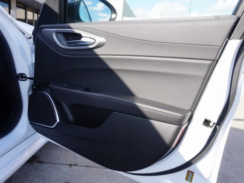 Used 2022 Alfa Romeo Giulia Veloce image 23