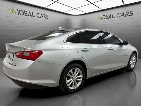 Used 2018 Chevrolet Malibu LT FWD image 5