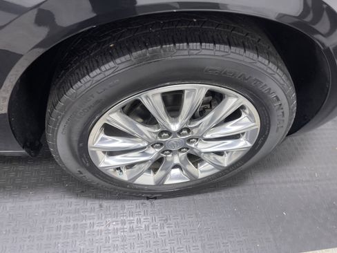 Used 2021 Buick Enclave Premium w/ Sun and Sites Package FWD image 28