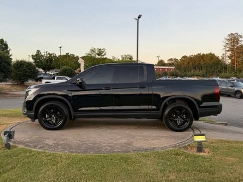 Used 2023 Honda Ridgeline Black Edition image 4