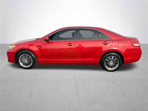 Used 2011 Toyota Camry XLE image 10