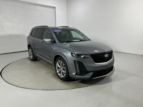 Used 2020 Cadillac XT6 Sport AWD/4WD image 3