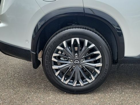 New 2026 Nissan Rogue Platinum w/ Tech Package AWD/4WD image 5