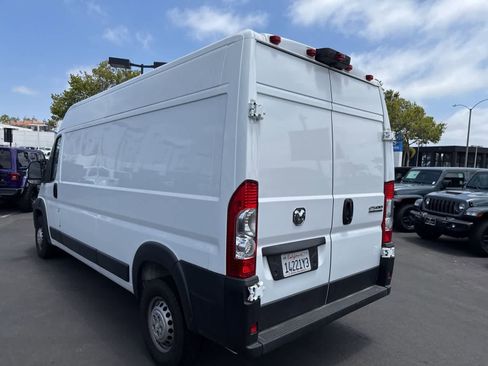 Used 2024 RAM ProMaster 2500 w/ Convenience Group FWD image 17