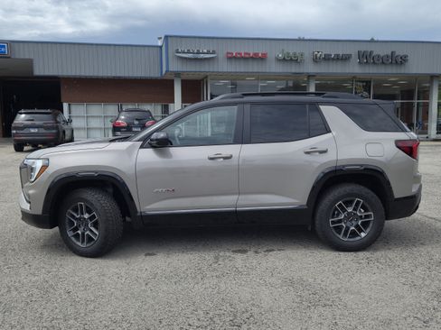 Used 2026 GMC Terrain AT4 w/ Convenience Package III AWD/4WD image 4