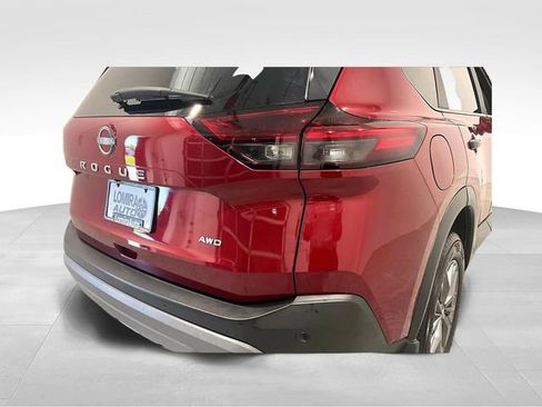 Used 2023 Nissan Rogue S AWD/4WD image 30