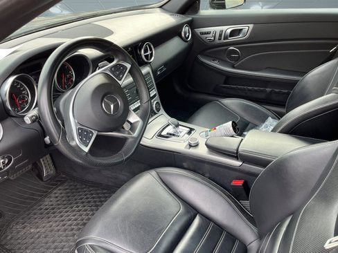 Used 2019 Mercedes-Benz SLC 43 AMG image 3