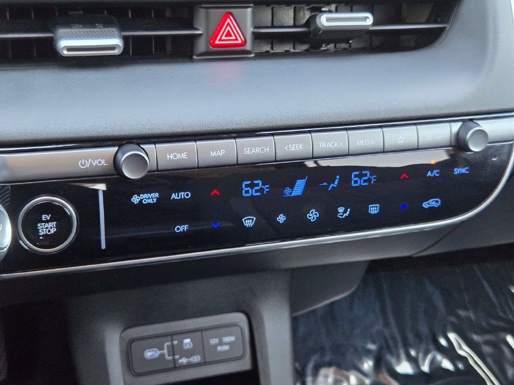 Used 2025 Hyundai Ioniq 5 SE RWD image 21