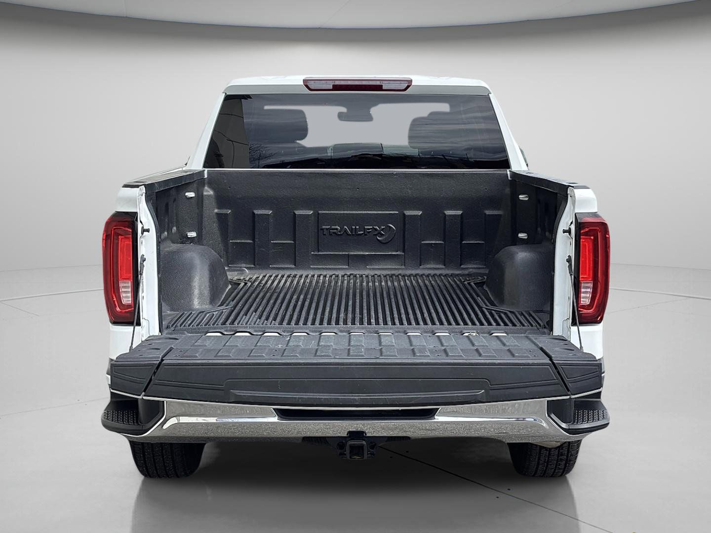 Used 2024 GMC Sierra 1500 SLT AWD/4WD image 5