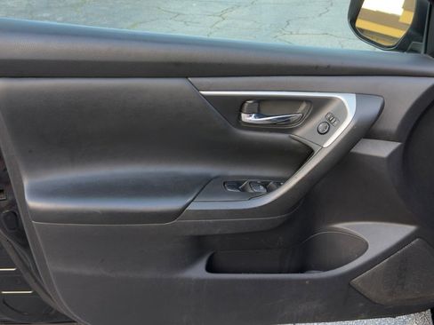 Used 2016 Nissan Altima 2.5 SV w/ Convenience Package image 24