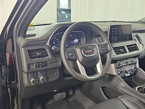 Certified 2023 GMC Yukon SLT w/ SLT Luxury Package image 22