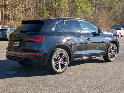 Used 2024 Audi Q5 e Premium Plus w/ Premium Plus Package AWD/4WD image 10
