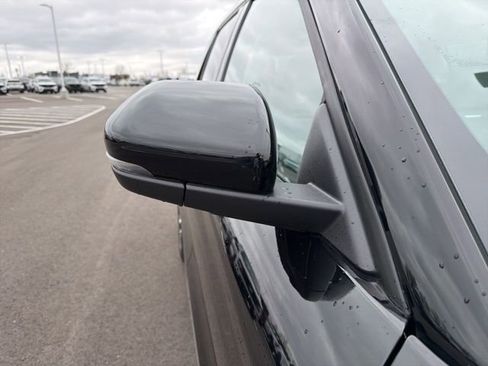 Used 2025 Ford Explorer Platinum w/ LUX Leather Package image 5