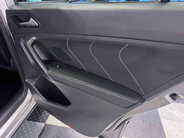 Certified 2022 Volkswagen Tiguan SE R-Line FWD image 14