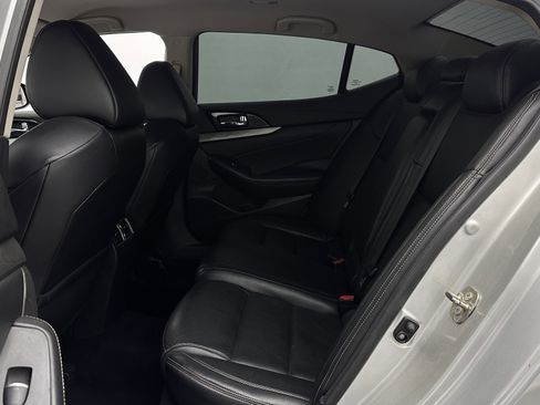 Used 2016 Nissan Maxima 3.5 SV FWD image 24