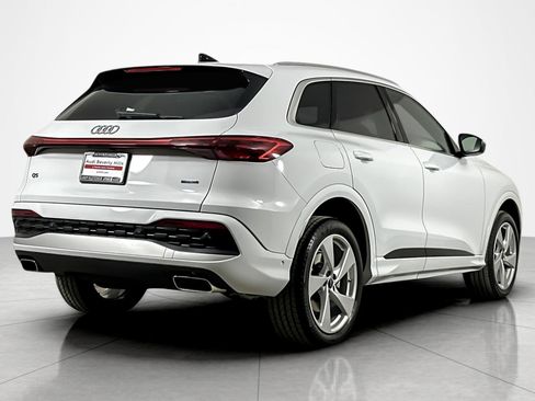 Used 2025 Audi Q5 Premium Plus w/ Premium Plus AWD/4WD image 5