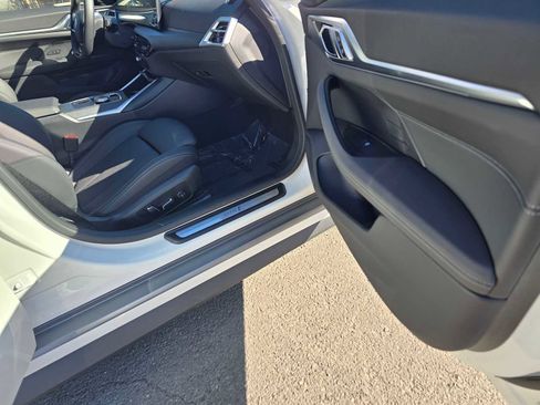 Used 2025 BMW i4 eDrive40 image 10