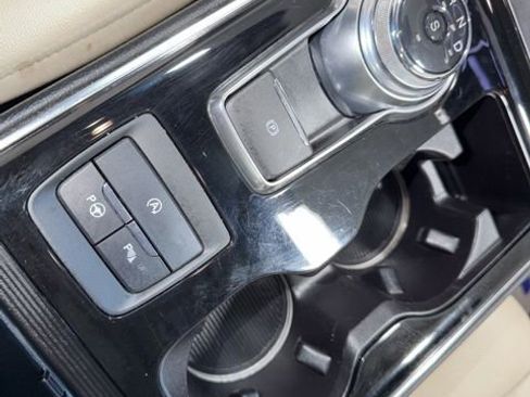 Used 2019 Ford Edge Titanium w/ Equipment Group 301A AWD/4WD image 23