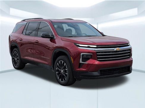 New 2026 Chevrolet Traverse LT w/ Sun and Wheel Package FWD image 8