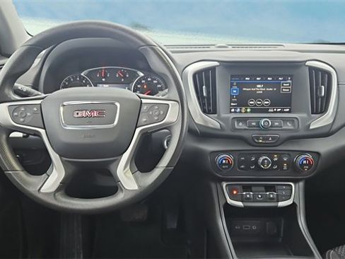 Used 2023 GMC Terrain SLE w/ Driver Convenience Package image 9
