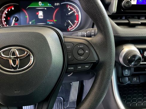 Certified 2025 Toyota RAV4 XLE FWD image 12