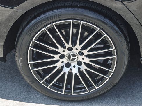 Used 2025 Mercedes-Benz C 300 Sedan image 12