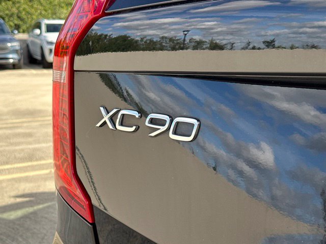 Certified 2023 Volvo XC90 B6 Core w/ Climate Package AWD/4WD image 39