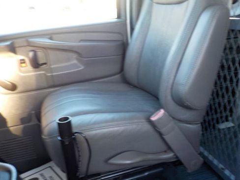 Used 2012 Chevrolet Express 3500 image 19