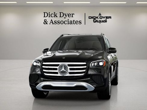 Used 2025 Mercedes-Benz GLS 450 4MATIC image 38