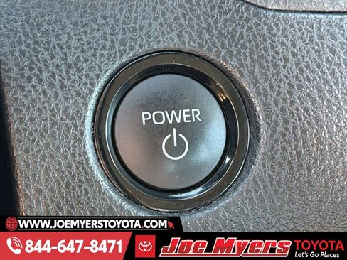 Used 2025 Toyota Camry LE image 22