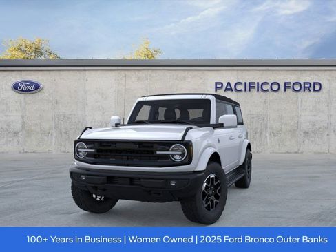New 2025 Ford Bronco Outer Banks image 3