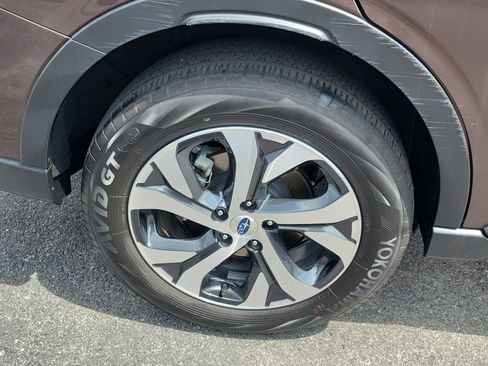 Certified 2022 Subaru Outback Touring XT AWD/4WD image 10