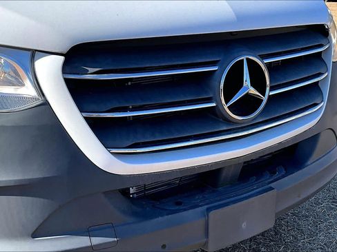 Used 2024 Mercedes-Benz Sprinter 2500 image 29