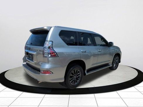 Certified 2020 Lexus GX 460 Premium w/ Premium Package AWD/4WD image 4