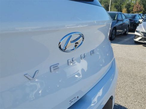New 2026 Hyundai Venue SEL image 6