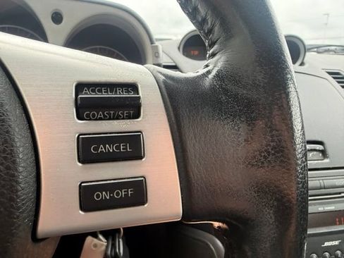 Used 2006 Nissan 350Z Touring RWD image 16