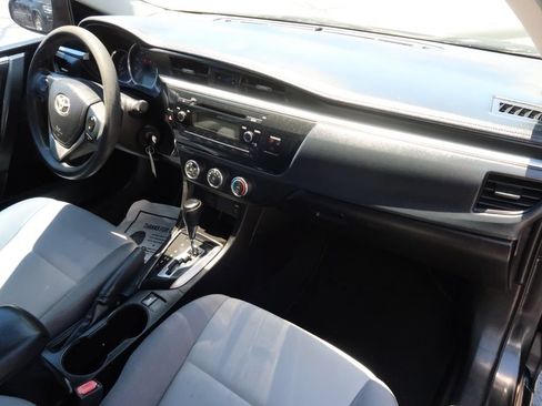 Used 2015 Toyota Corolla L FWD image 10