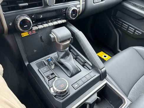 New 2026 Toyota Tacoma Limited w/ Tow Tech Package image 17