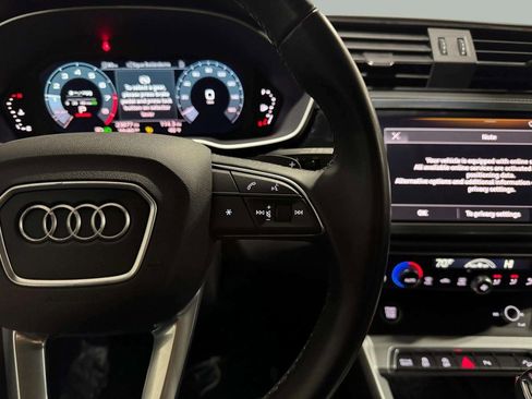 Used 2024 Audi Q3 2.0T Premium image 13