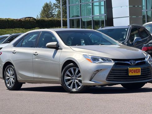 Used 2015 Toyota Camry XLE w/ Advanced Technology Package FWD image 2