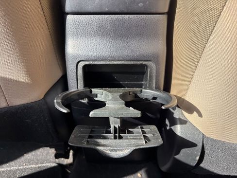 Used 2015 Toyota Corolla LE image 6