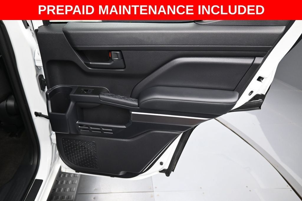 Certified 2025 Toyota 4Runner SR5 AWD/4WD image 30