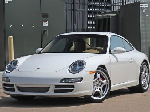 Used 2006 Porsche 911 Carrera S RWD image 2