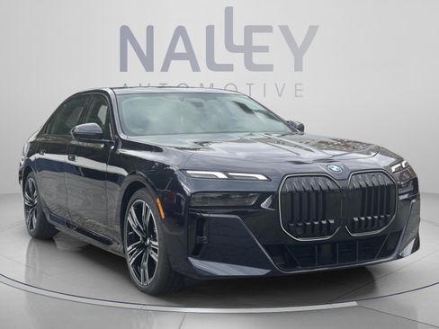 Used 2026 BMW 750e xDrive AWD/4WD image 6