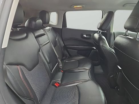 Used 2019 Jeep Compass Trailhawk w/ Popular Equipment Group AWD/4WD image 16