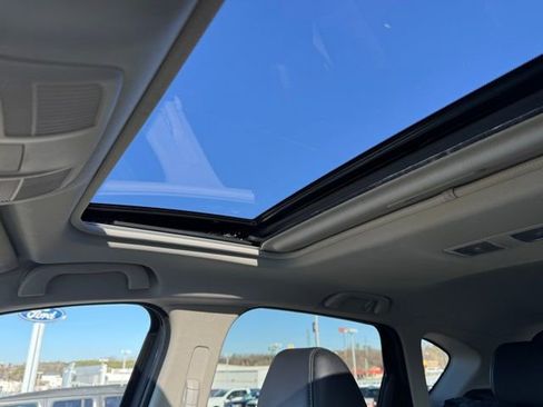 Used 2019 MAZDA CX-5 Touring image 32