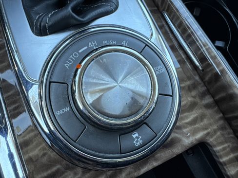 Used 2020 Nissan Armada SL w/ Premium Package image 31