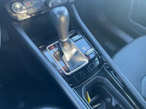 Used 2023 Jeep Compass Limited image 19